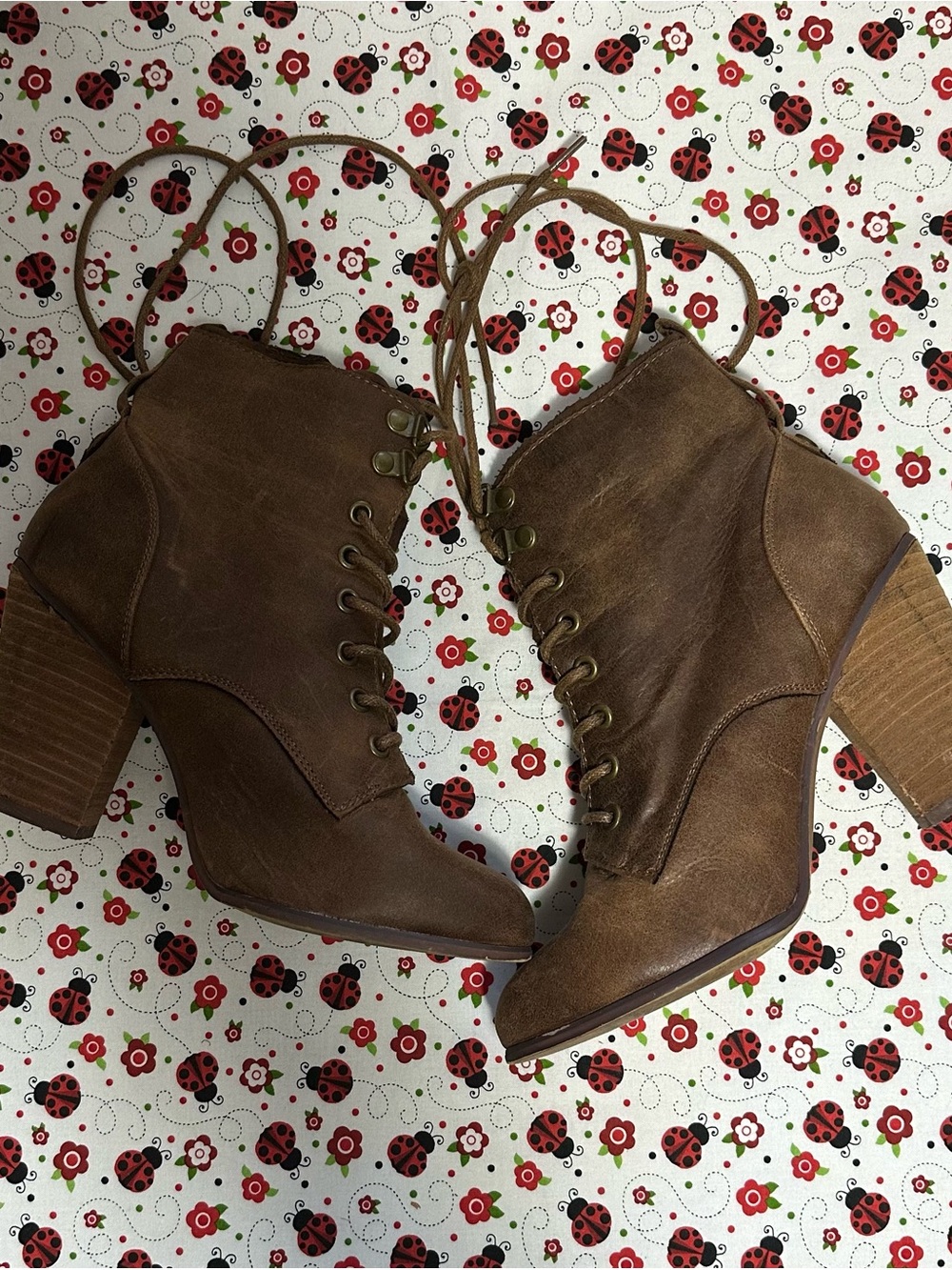Daisy Fuentes Brown Lace Up Side Zip Ankle Bootie Womens 7.5